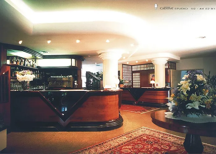 Cavour 3* Bottanuco