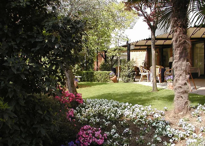 Cavour 3* Bottanuco
